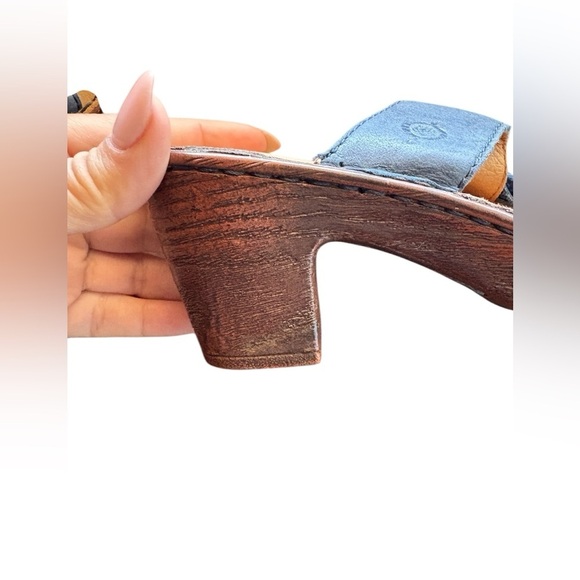 BORN Blue Floral Leather Women US 8 wood block Heels Slides Sandals preloved - Picture 6 of 8